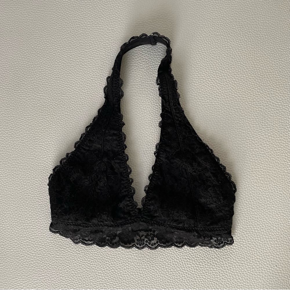 Gilly Hicks Intimates &
Sleepwear Hollister Black Lace Bralette